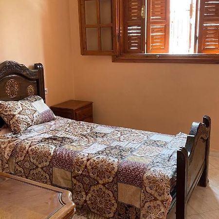 Maison De Ville Agreable Avec Un Patio Marocain Ouarzazate Exterior foto