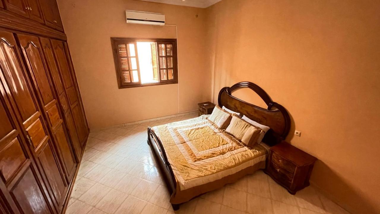 Maison De Ville Agreable Avec Un Patio Marocain Ouarzazate Exterior foto